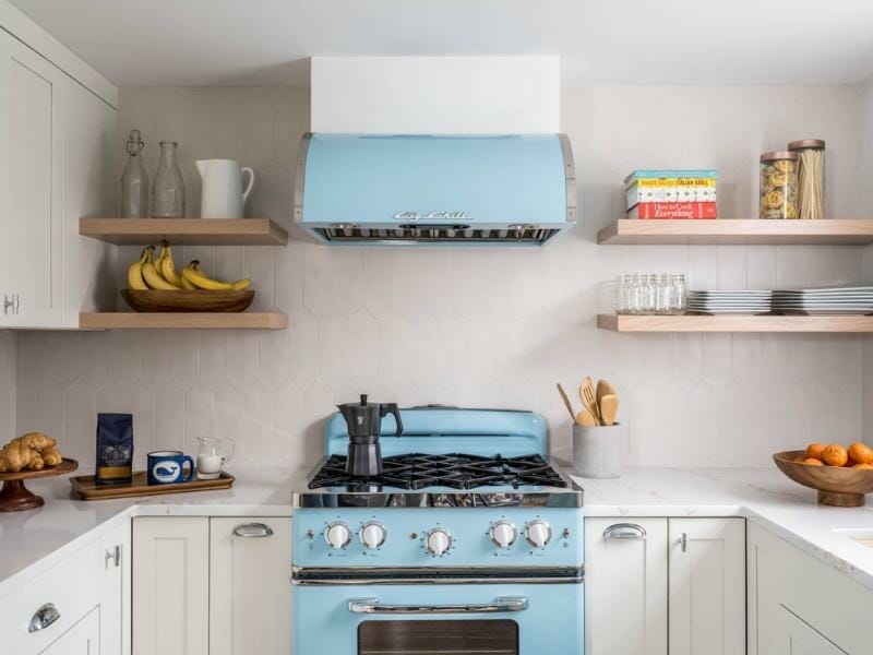 retro beach cottage kitchen
